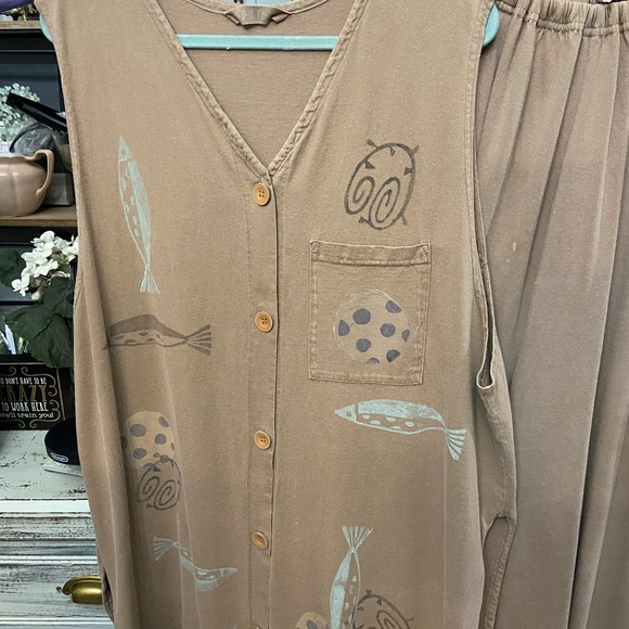 Flax brand Vest and pants set - Picture 9 of 10